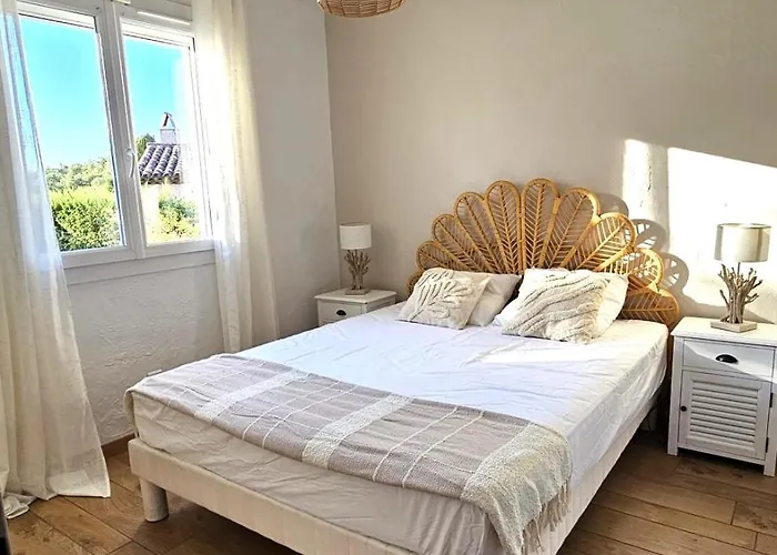 Villa La Bohem'azur Golfe St Tropez 170m2 5 Piscine Magnifique Vue Degagee Deco Boheme Chic