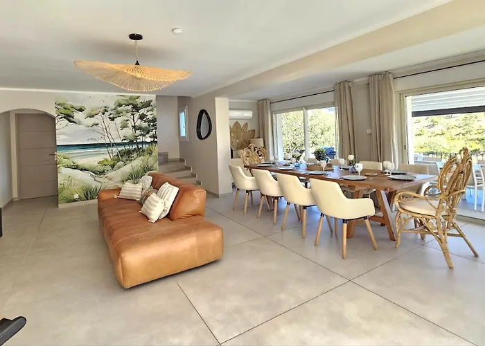 Villa La Bohem'azur Golfe St Tropez 170m2 5 Piscine Magnifique Vue Degagee Deco Boheme Chic