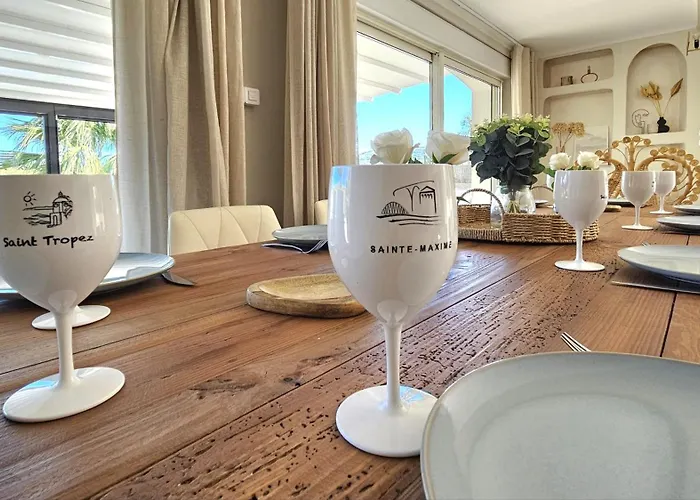 Villa La Bohem'azur Golfe St Tropez 170m2 5 Piscine Magnifique Vue Degagee Deco Boheme Chic