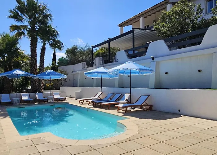 La Bohem'azur Golfe St Tropez 170m2 5 Piscine Magnifique Vue Degagee Deco Boheme Chic Villa