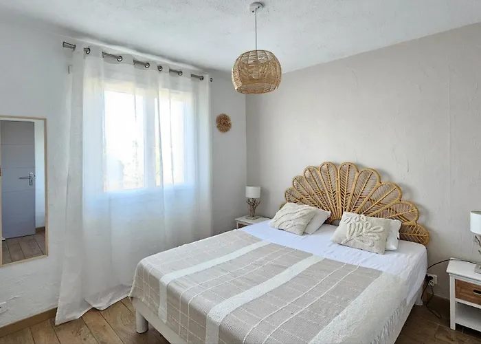 La Bohem'azur Golfe St Tropez 170m2 5 Piscine Magnifique Vue Degagee Deco Boheme Chic Villa